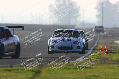 media/Jan-18-2026-CalClub SCCA (Sun) [[8bc6468723]]/Group 7 Race/Turn 1/